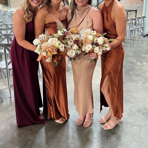 Hello Molly Terracotta Keyhole Back Dress - Picture 7 of 7